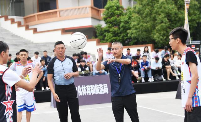 阿坝篮球队冠军_阿坝县篮球馆_阿坝州体校篮球队