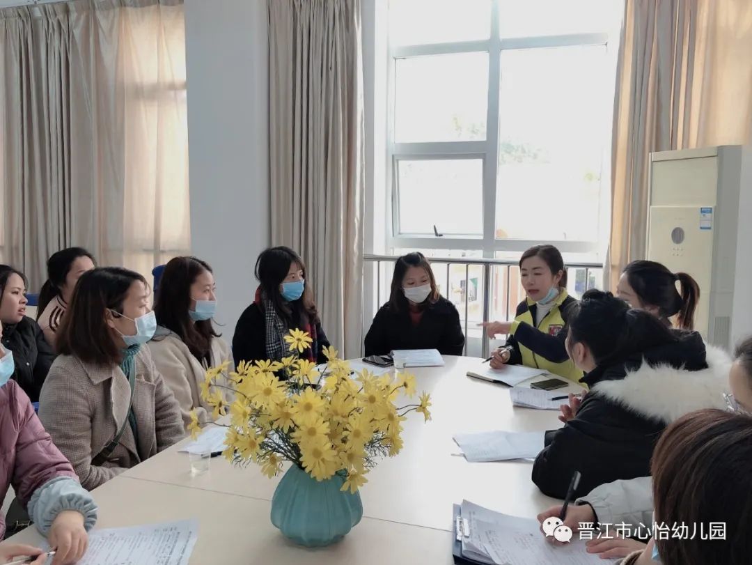 足球带球技术动作_足球带球规则击球是谁发球_足球带球击球规则是什么
