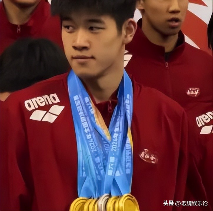 4ⅹ2oo米游泳比赛视频_女子4×100米游泳决赛_1米七游泳冠军