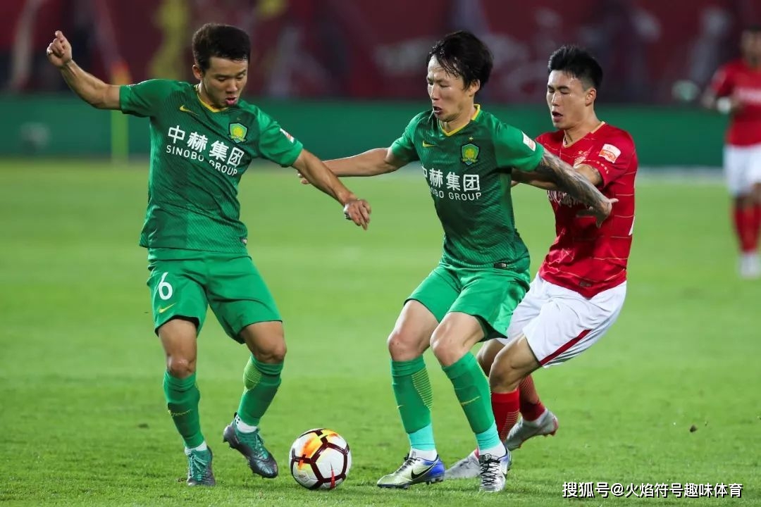 足球史上乌龙球_历史足球最大乌龙球_足球乌龙球算谁进的