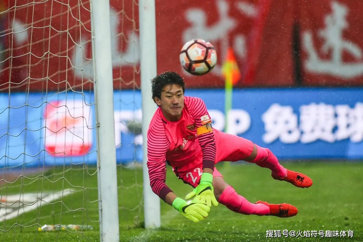历史足球最大乌龙球_足球乌龙球算谁进的_足球史上乌龙球