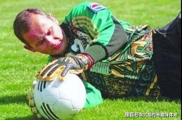 足球队最佳历史排名_历史足球最佳队_足球历史最佳阵容评选