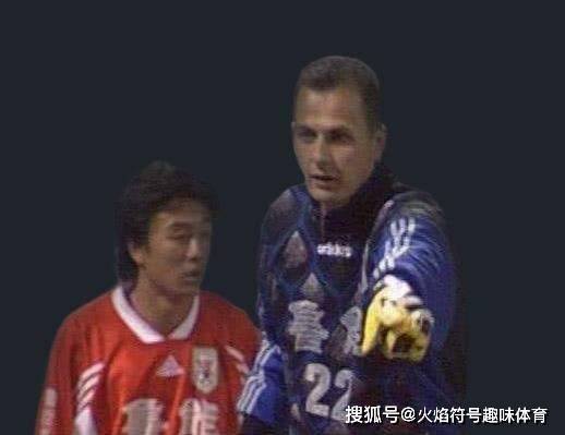足球历史最佳阵容评选_历史足球最佳队_足球队最佳历史排名