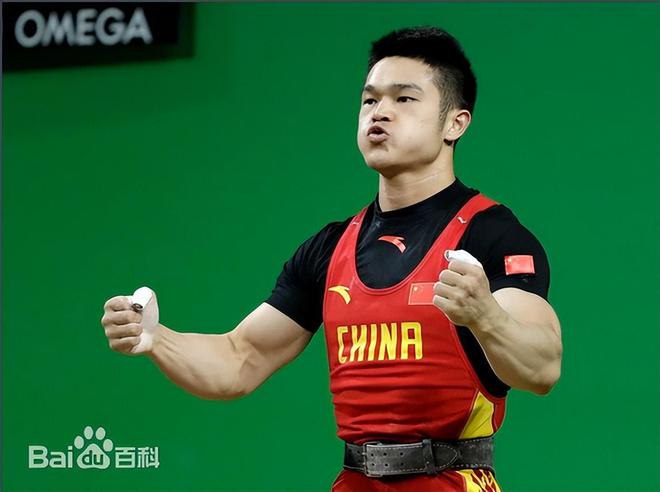 举重冠军石智勇属什么生肖_男子举重石智勇是否获得冠军_举重冠军石智勇的故事
