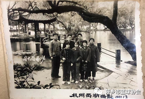 篮球运动的历史人物_篮球时代人物_人物篮球运动历史背景