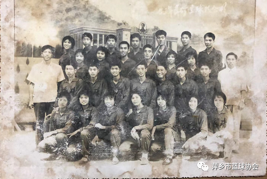 篮球时代人物_人物篮球运动历史背景_篮球运动的历史人物