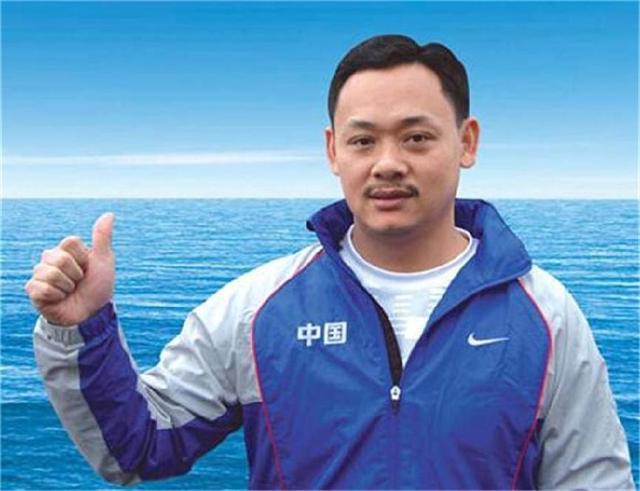 世界举重冠军最高体重是_举重世界最高记录_举重世界最高纪录